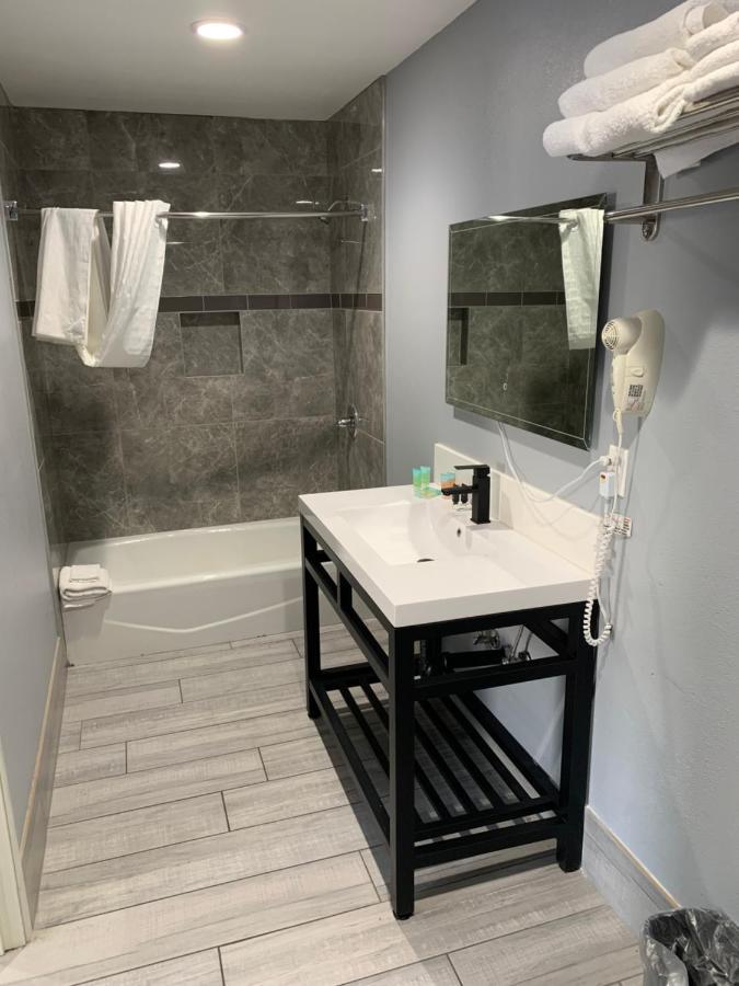 Willow Tree Inn & Suites 로스앤젤레스 외부 사진